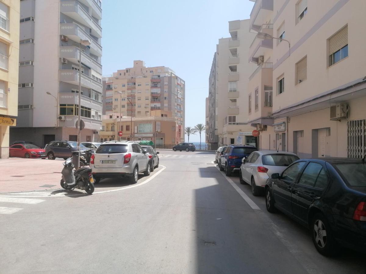Piso Agradable Cerca De La Playa Apartment Almeria Exterior photo